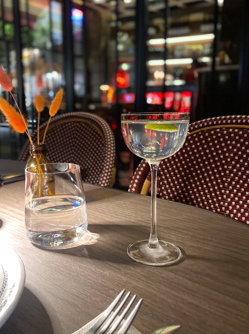 Tα απολαυστικά κοκτέιλ του Ami σηκώνουν την αυλαία για ένα μεσογειακό δείπνο με ιταλικό χαρακτήρα  / Φωτογραφία: Μάνος Λειβαδάρος/iefimerida 