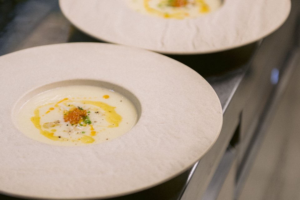 Η σούπα με παστινάκι και αστακό