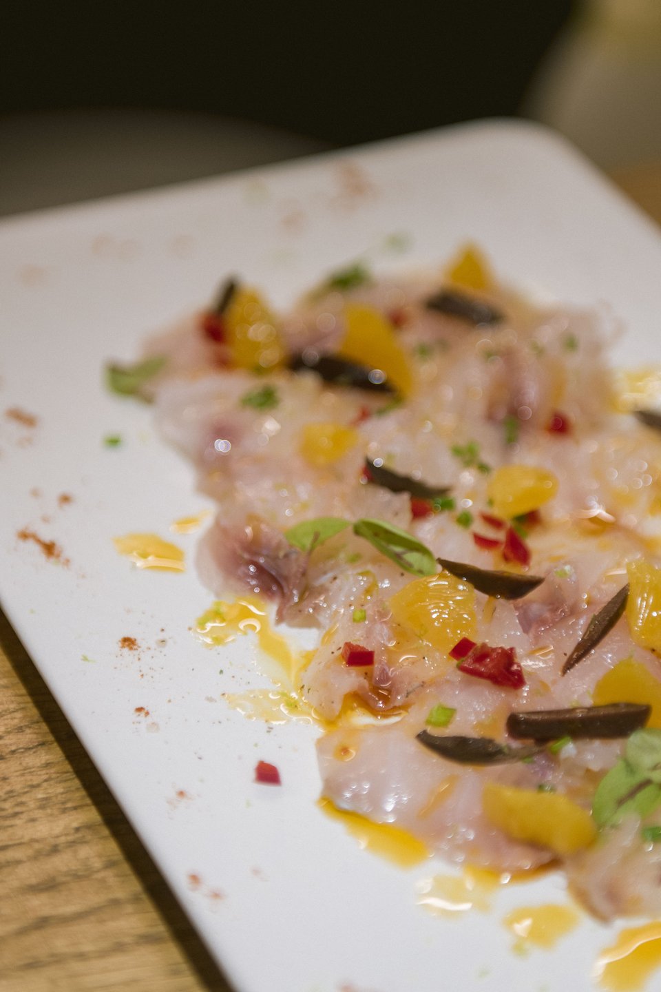 O πυρήνας του Merceri είναι η μεσογειακή κουζίνα, με διεθνείς έθνικ επιρροές