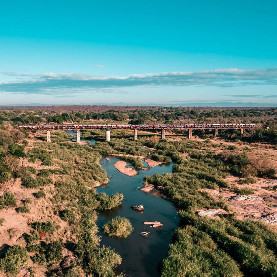 Το Kruger Shalati: The Train on the Bridge