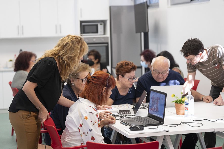 Ξέρεις από ίντερνετ; 60+