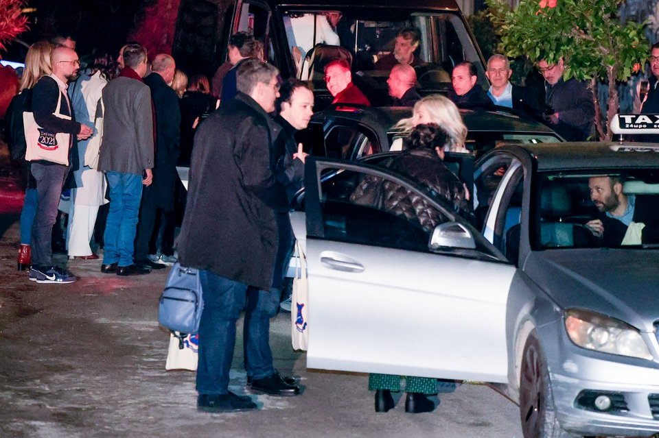 Αυτή την ώρα το δείπνο Κασσελάκη σε βουλευτές του ΣΥΡΙΖΑ σε γνωστή ταβέρνα των Σπετσών [βίντεο]