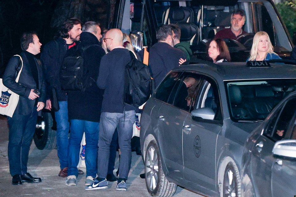 Αυτή την ώρα το δείπνο Κασσελάκη σε βουλευτές του ΣΥΡΙΖΑ σε γνωστή ταβέρνα των Σπετσών [βίντεο]