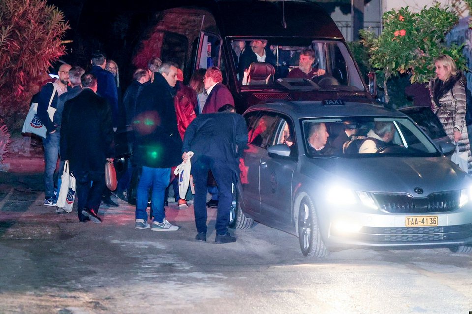 Αυτή την ώρα το δείπνο Κασσελάκη σε βουλευτές του ΣΥΡΙΖΑ σε γνωστή ταβέρνα των Σπετσών [βίντεο]