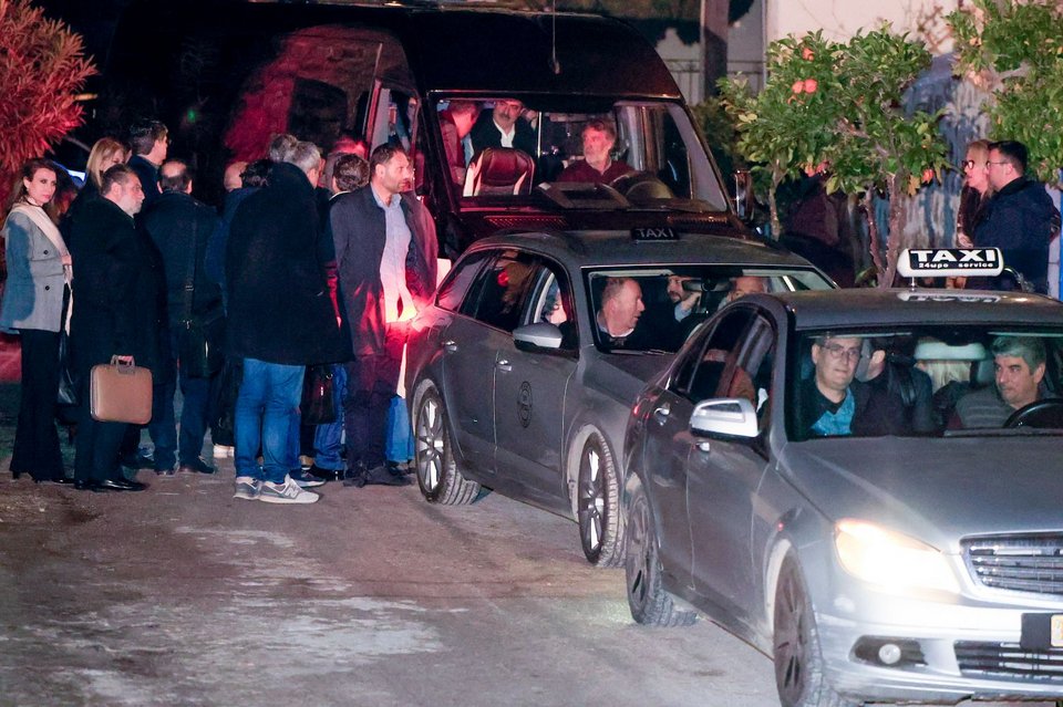 Αυτή την ώρα το δείπνο Κασσελάκη σε βουλευτές του ΣΥΡΙΖΑ σε γνωστή ταβέρνα των Σπετσών [βίντεο]