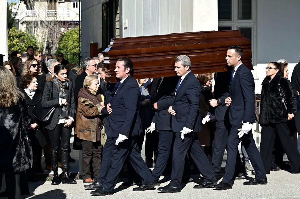 Το φέρετρο με την σορό της Αιμιλίας Γερουλάνου