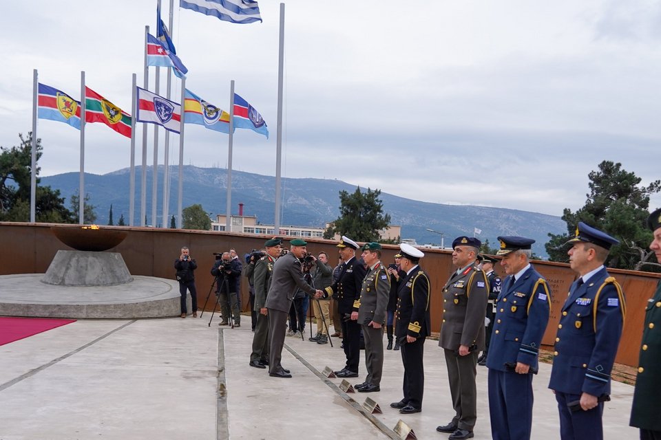 Υποδοχή του νέου αρχηγού ΓΕΕΘΑ Δημήτρη Χούπη στο στρατόπεδο «Παπάγου» / Φωτογραφία: ΓΕΕΘΑ