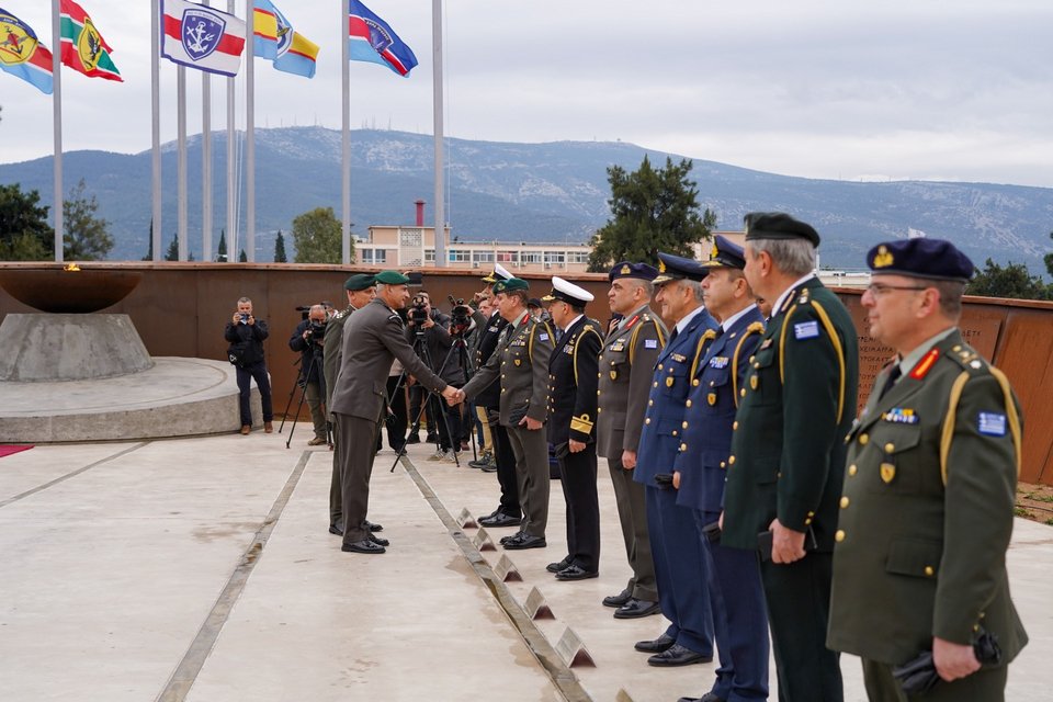 Υποδοχή του νέου αρχηγού ΓΕΕΘΑ Δημήτρη Χούπη στο στρατόπεδο «Παπάγου» / Φωτογραφία: ΓΕΕΘΑ