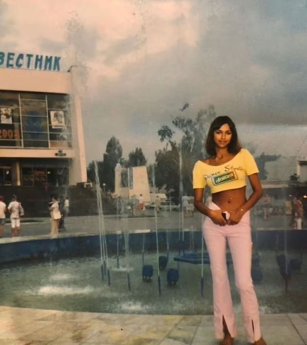 Μία από τις throwback φωτογραφίες που μοιράστηκε η Ιρίνα Σάικ