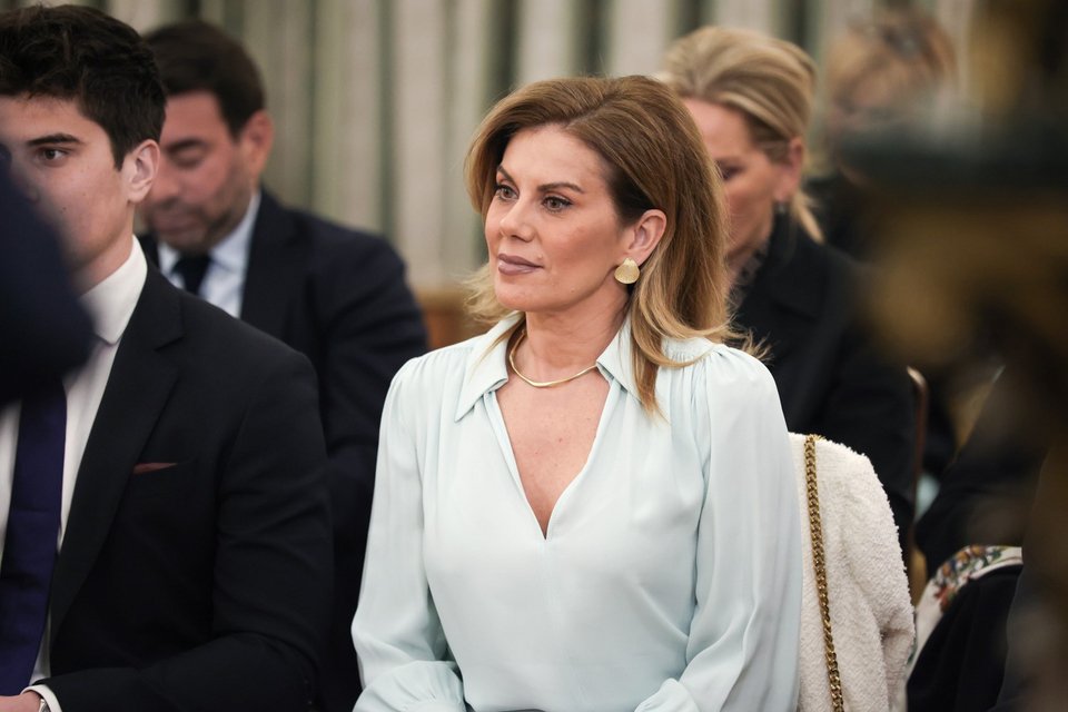 Η σύζυγος του Άδωνι Γεωργιάδη, Ευγενία Μανωλίδου στην ορκωμοσία 