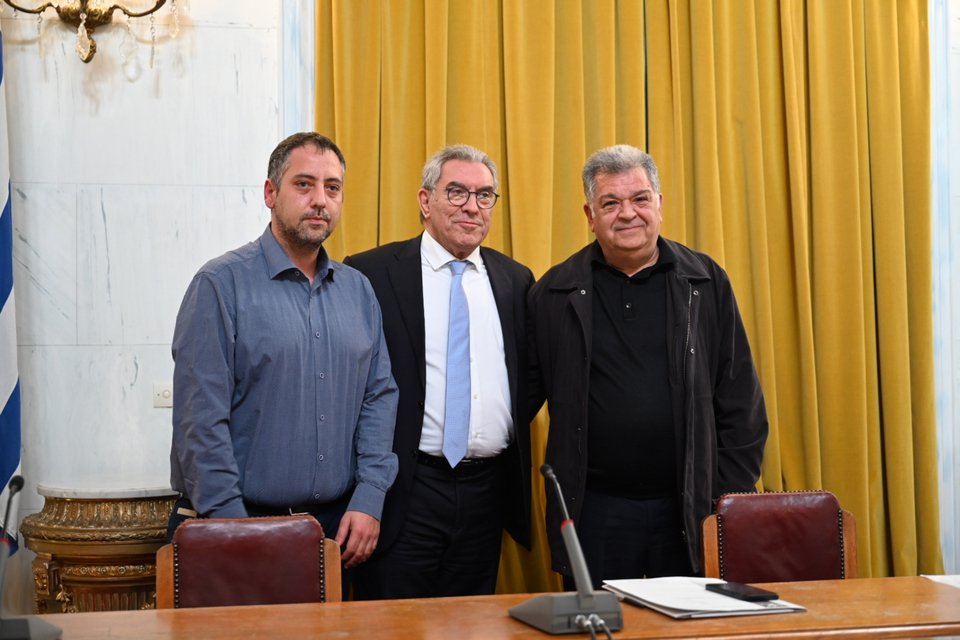 Ο Κώστας Κάβουρας, ο Βασίλης Καπερνάρος και ο Στέλιος Μπενετάτος