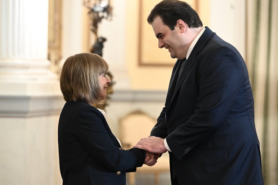 Ο υπουργός Παιδείας Κυριάκος Πιερρακάκης με την Κ. Σακελλαροπούλου -Φωτογραφία: ΤΑΤΙΑΝΑ ΜΠΟΛΑΡΗ/EUROKINISSI