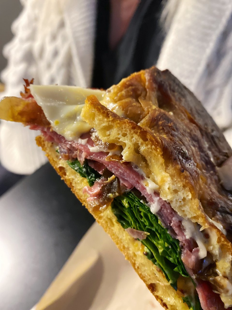 Το σάντουιτς με φοκάτσια και παστράμι  / Φωτογραφία: Μάνος Λεθιβαδάρος/iefimerida