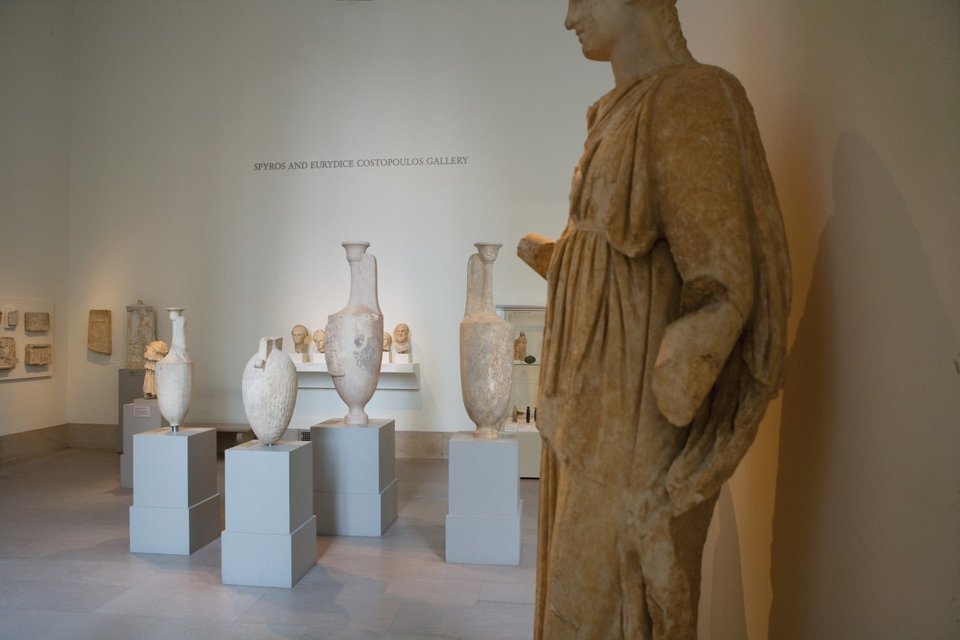 Μητροπολιτικό Μουσείο Τέχνης, Αίθουσα Σπύρου και Ευρυδίκης Κωστοπούλου, Νέα Υόρκη, 1999. Φωτ.: © Μητροπολιτικό Μουσείο Τέχνης, Νέα Υόρκη