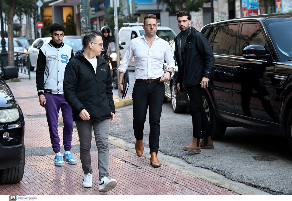 Ο Στέφανος Κασσελάκης προσέρχεται στη συνεδρίαση της Πολιτικής Γραμματείας του ΣΥΡΙΖΑ / Φωτογραφία: Intime-ΛΙΑΚΟΣ ΓΙΑΝΝΗΣ