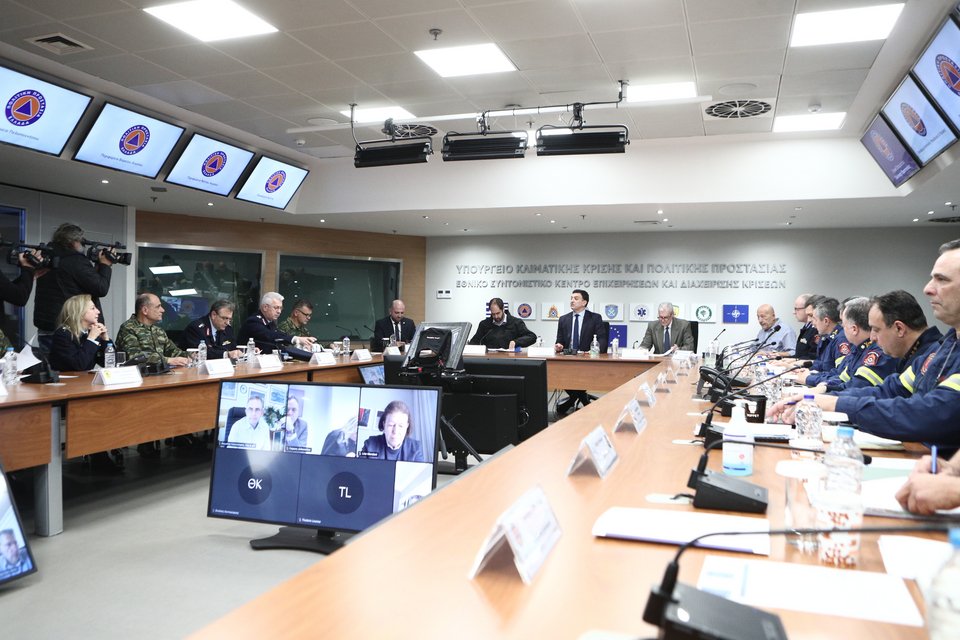 Διυπουργική σύσκεψη στο υπ. Κλιματικής Κρίσης και Πολιτικής Προστασίας για την προετοιμασία της αντιπυρικής περιόδου / Φωτογραφία: Eurokinissi