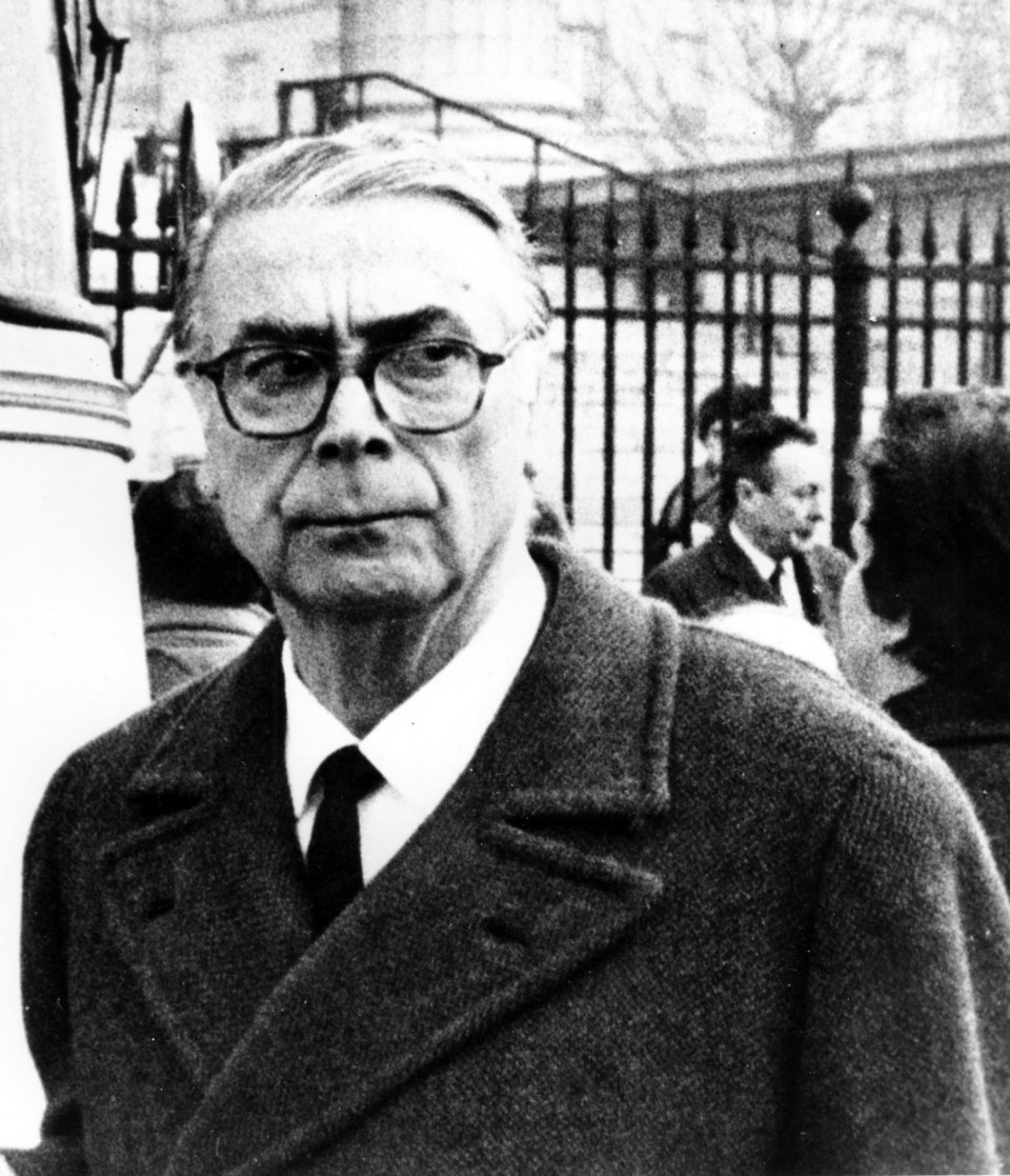 Ο Cristóbal Balenciaga