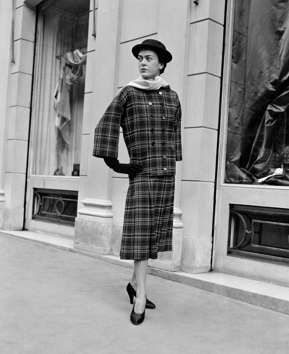 Μοντέλο με δημιουργία του Balenciaga