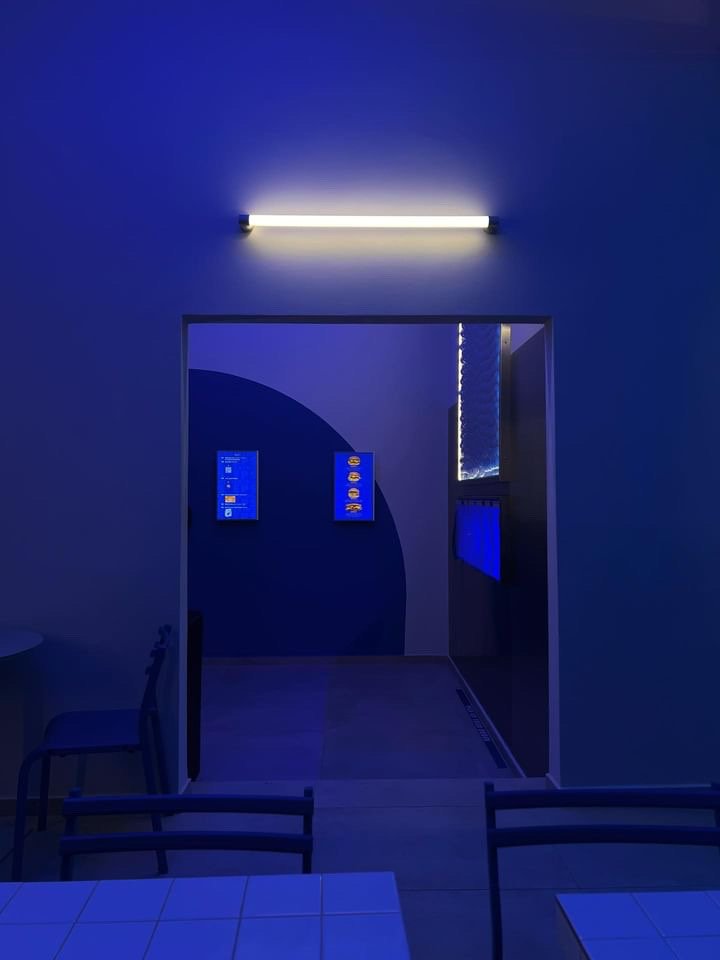 O χώρος υποδοχής του World x11 στην οδό Αρχελάου στο Παγκράτι / Φωτογραφία: Γιάννης Ουμουδουμίδης