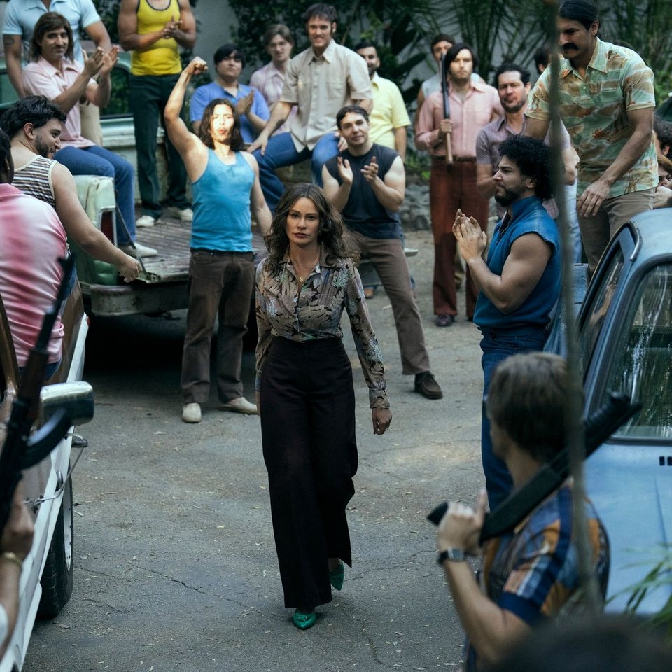 Η Γκριζέλντα ανάμεσα στο στρατό που έφτιαξε με κουβανούς εξόριστους στο Μαϊάμι.