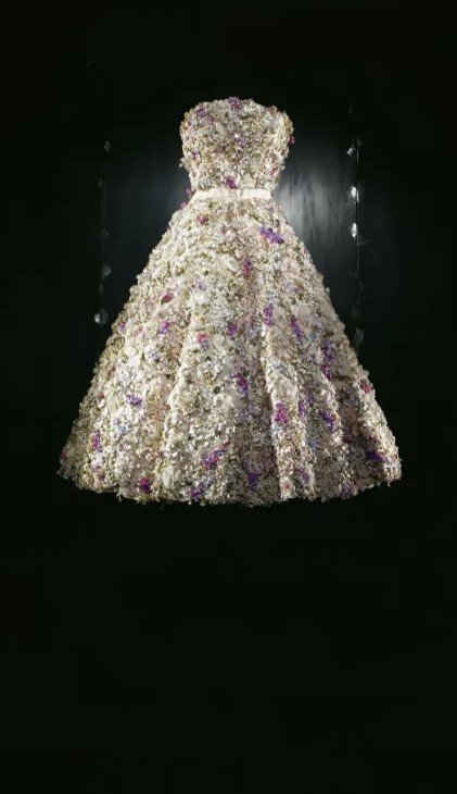 Το αυθεντικό λουλουδάτο φόρεμα Miss Dior 1949, εμπνευσμένο από την Catherine