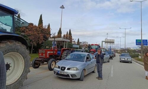 Επί της Εγνατίας οι αγρότες της Θεσπρωτίας / Φωτογραφία: epiruspost.gr