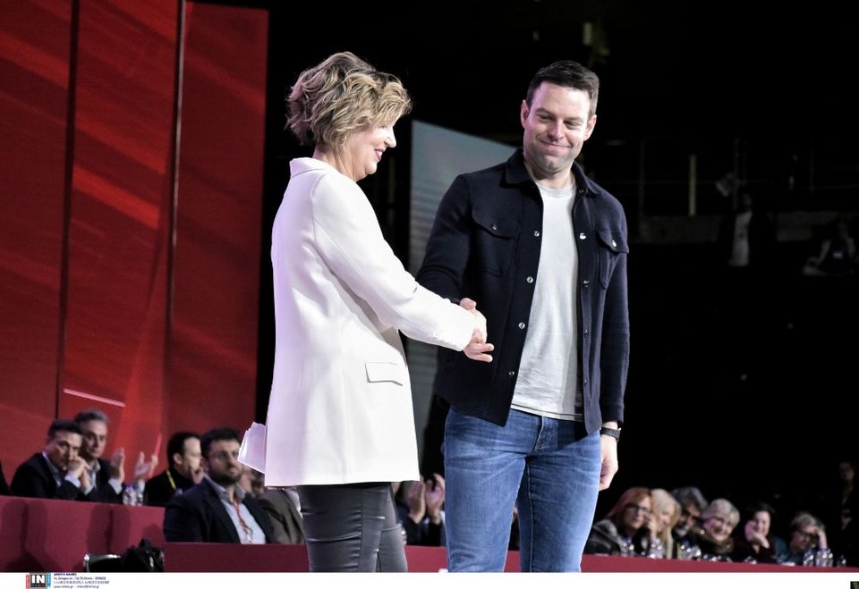 Χαιρέτησε την Ολγα Γεροβασίλη