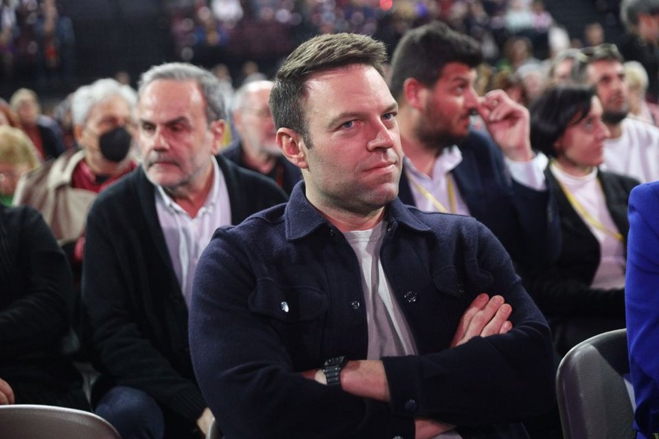 Εντάσεις, αψιμαχίες, φωνές αλλά και selfies, χαμόγελα, πηγαδάκια -Η 3η ημέρα του Συνεδρίου ΣΥΡΙΖΕ σε φωτό-βίντεο