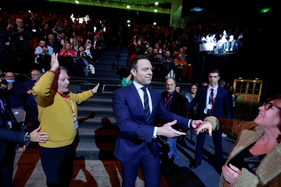 Η είσοδος Κασσελάκη στο συνέδριο του ΣΥΡΙΖΑ
