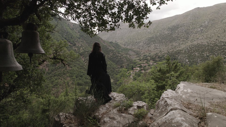 Λενάκι, δυο φωτιές και δυο κατάρες