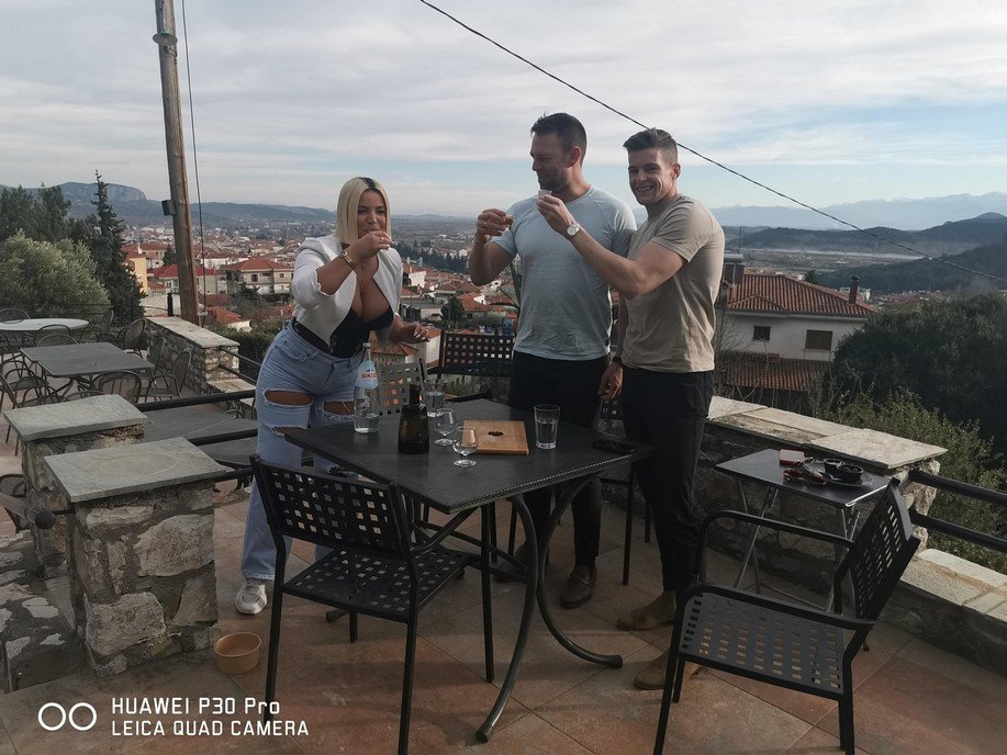 Μετά τα αγροτικά μπλόκα ο Στέφανος Κασσελάκης για καφέ με τον Τάιλερ στα Μετέωρα -Οι φωτό έκπληξη
