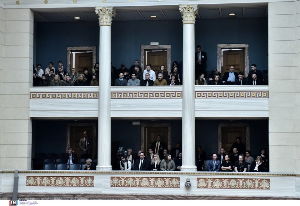 Νομοσχέδιο για τα ομόφυλα ζευγάρια: Στα θεωρεία Καπουτζίδης-Σεργουλόπουλος, στα έδρανα ο Κασσελάκης Φωτογραφία: Intimenews/ΖΑΧΟΣ ΓΙΩΡΓΟΣ