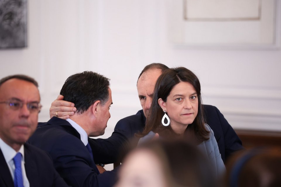 O Γιώργος Γεραπετρίτης και ο Άδωνις Γεωργιάδης σε θερμό τετ α τετ