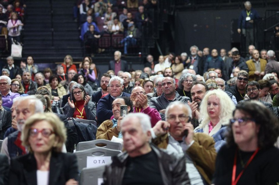 Εντάσεις, αψιμαχίες, φωνές αλλά και selfies, χαμόγελα, πηγαδάκια -Η 3η ημέρα του Συνεδρίου ΣΥΡΙΖΕ σε φωτό-βίντεο