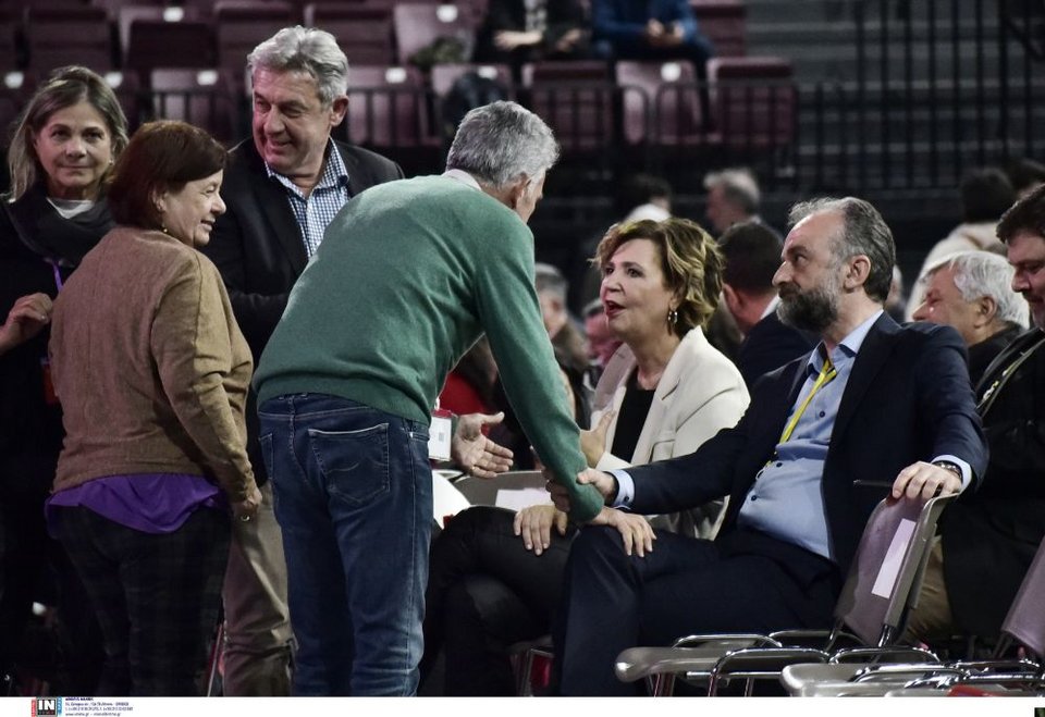 Εντάσεις, αψιμαχίες, φωνές αλλά και selfies, χαμόγελα, πηγαδάκια -Η 3η ημέρα του Συνεδρίου ΣΥΡΙΖΕ σε φωτό-βίντεο