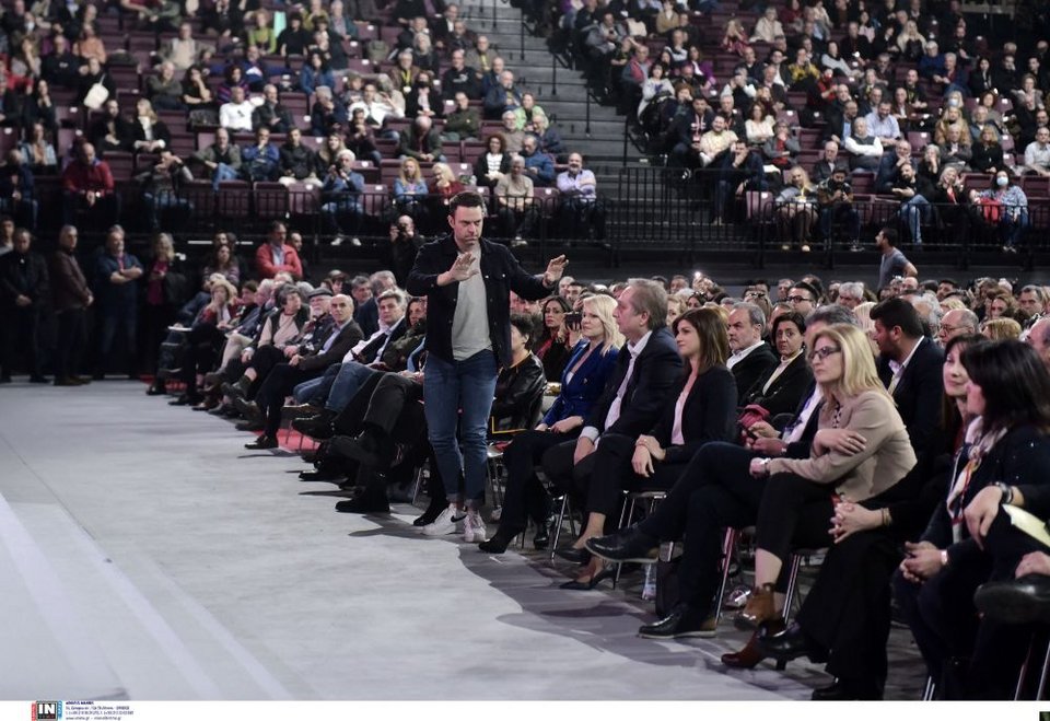 Εντάσεις, αψιμαχίες, φωνές αλλά και selfies, χαμόγελα, πηγαδάκια -Η 3η ημέρα του Συνεδρίου ΣΥΡΙΖΕ σε φωτό-βίντεο