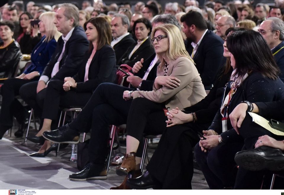 Εντάσεις, αψιμαχίες, φωνές αλλά και selfies, χαμόγελα, πηγαδάκια -Η 3η ημέρα του Συνεδρίου ΣΥΡΙΖΕ σε φωτό-βίντεο