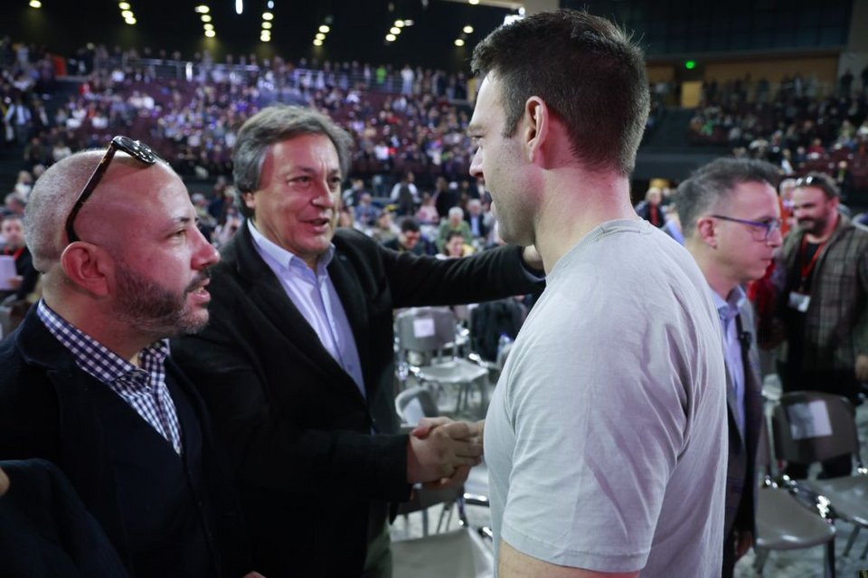 Εντάσεις, αψιμαχίες, φωνές αλλά και selfies, χαμόγελα, πηγαδάκια -Η 3η ημέρα του Συνεδρίου ΣΥΡΙΖΕ σε φωτό-βίντεο