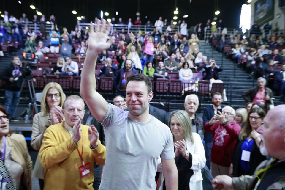 Εντάσεις, αψιμαχίες, φωνές αλλά και selfies, χαμόγελα, πηγαδάκια -Η 3η ημέρα του Συνεδρίου ΣΥΡΙΖΕ σε φωτό-βίντεο