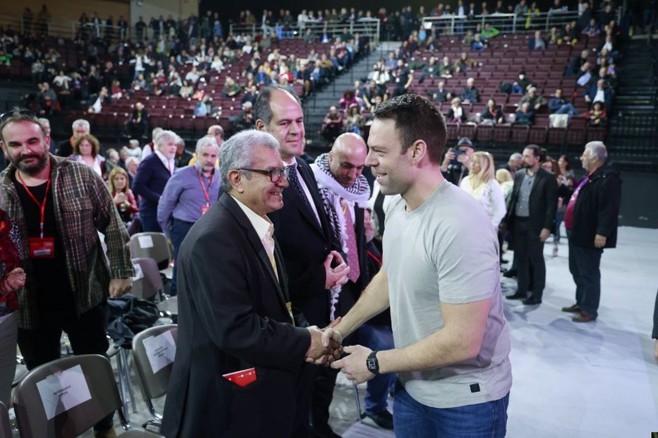 Εντάσεις, αψιμαχίες, φωνές αλλά και selfies, χαμόγελα, πηγαδάκια -Η 3η ημέρα του Συνεδρίου ΣΥΡΙΖΕ σε φωτό-βίντεο