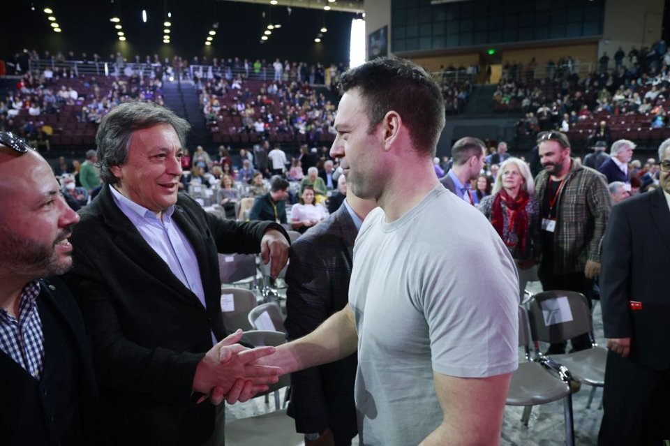 Εντάσεις, αψιμαχίες, φωνές αλλά και selfies, χαμόγελα, πηγαδάκια -Η 3η ημέρα του Συνεδρίου ΣΥΡΙΖΕ σε φωτό-βίντεο