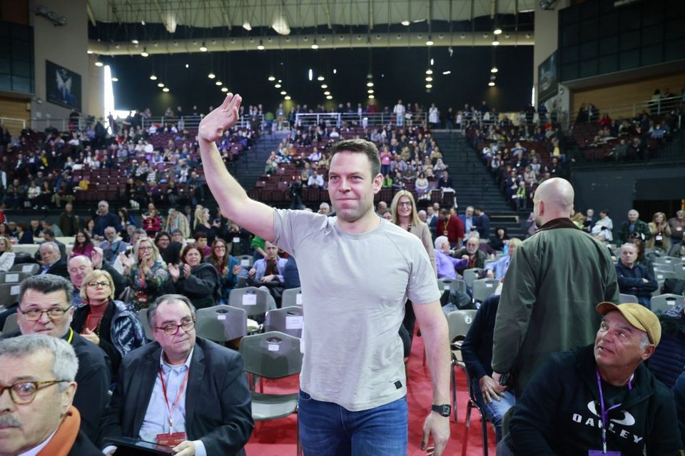 Εντάσεις, αψιμαχίες, φωνές αλλά και selfies, χαμόγελα, πηγαδάκια -Η 3η ημέρα του Συνεδρίου ΣΥΡΙΖΕ σε φωτό-βίντεο