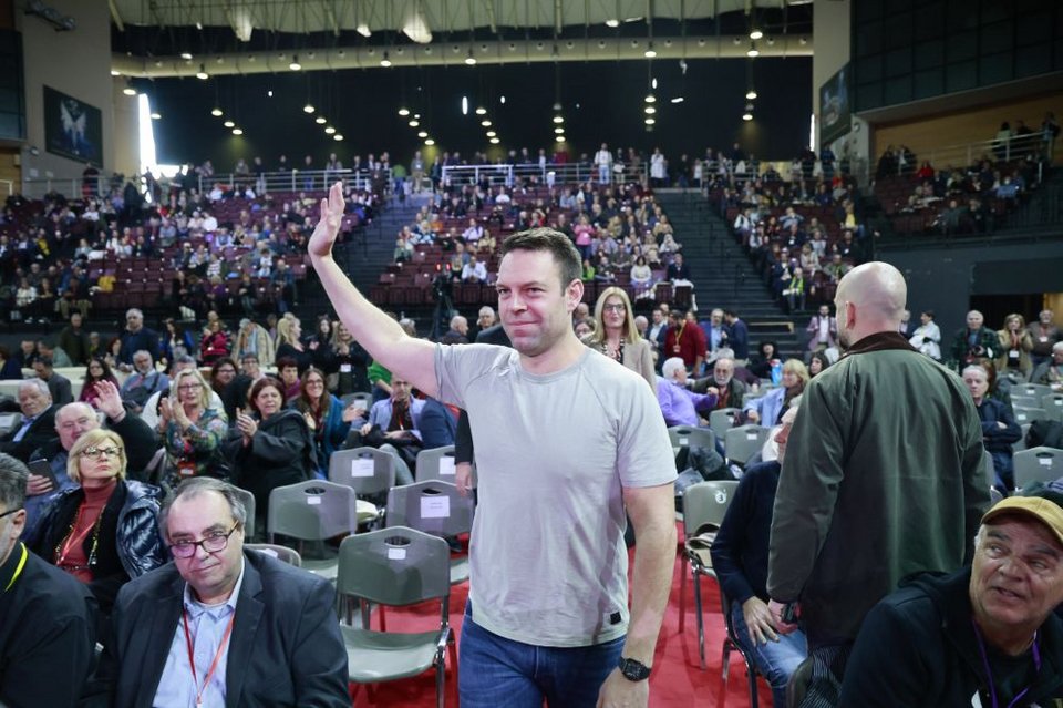 Εντάσεις, αψιμαχίες, φωνές αλλά και selfies, χαμόγελα, πηγαδάκια -Η 3η ημέρα του Συνεδρίου ΣΥΡΙΖΕ σε φωτό-βίντεο