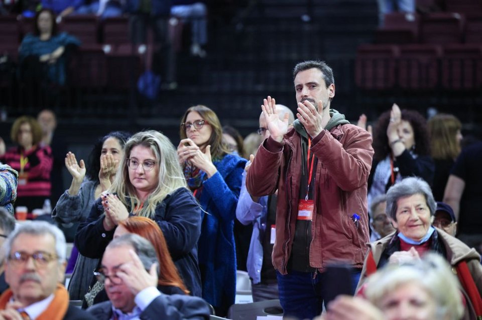 Εντάσεις, αψιμαχίες, φωνές αλλά και selfies, χαμόγελα, πηγαδάκια -Η 3η ημέρα του Συνεδρίου ΣΥΡΙΖΕ σε φωτό-βίντεο