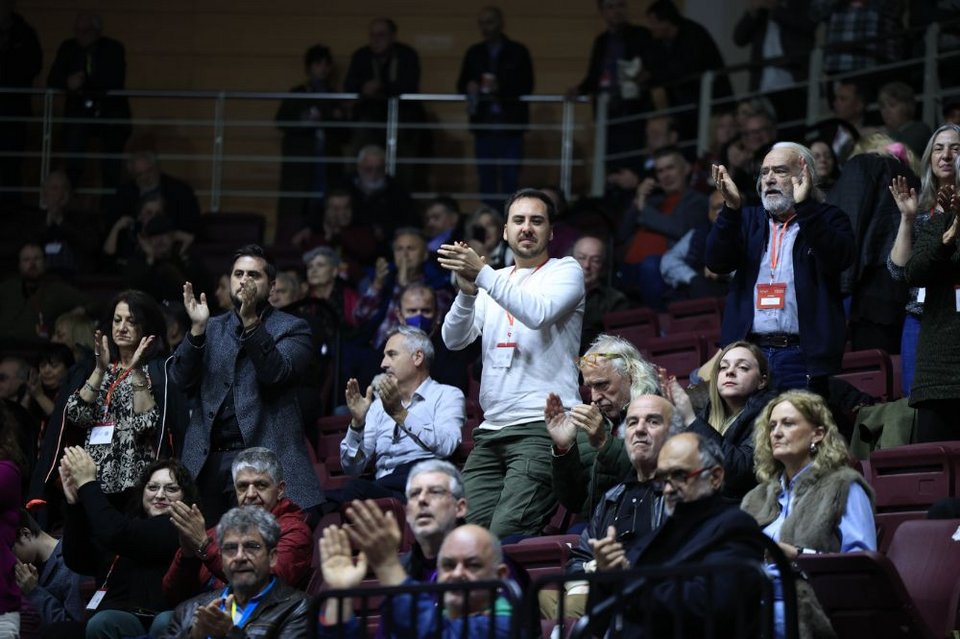 Εντάσεις, αψιμαχίες, φωνές αλλά και selfies, χαμόγελα, πηγαδάκια -Η 3η ημέρα του Συνεδρίου ΣΥΡΙΖΕ σε φωτό-βίντεο