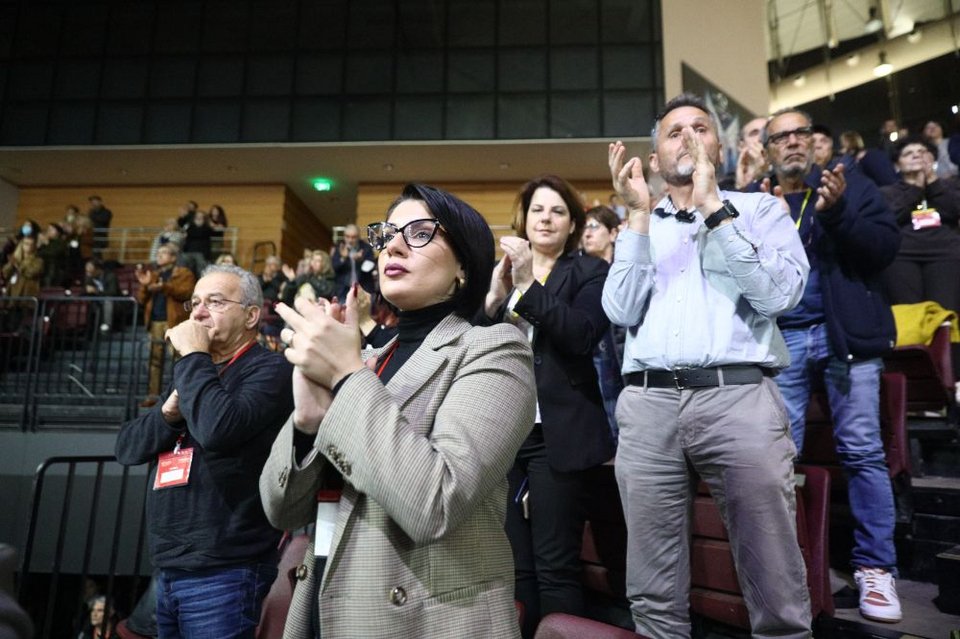 Εντάσεις, αψιμαχίες, φωνές αλλά και selfies, χαμόγελα, πηγαδάκια -Η 3η ημέρα του Συνεδρίου ΣΥΡΙΖΕ σε φωτό-βίντεο