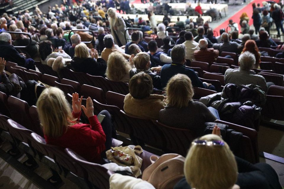 Εντάσεις, αψιμαχίες, φωνές αλλά και selfies, χαμόγελα, πηγαδάκια -Η 3η ημέρα του Συνεδρίου ΣΥΡΙΖΕ σε φωτό-βίντεο
