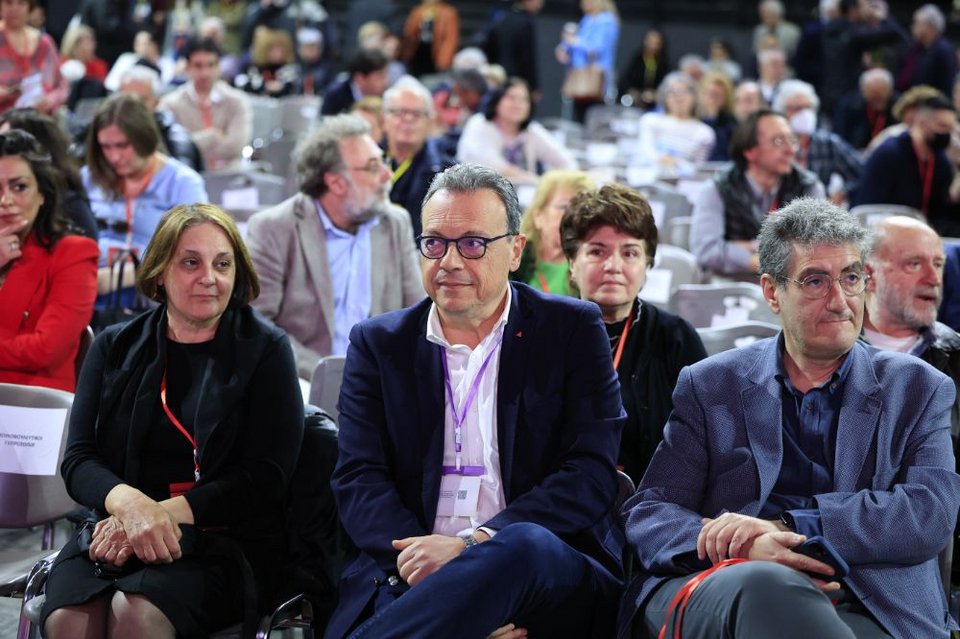 Εντάσεις, αψιμαχίες, φωνές αλλά και selfies, χαμόγελα, πηγαδάκια -Η 3η ημέρα του Συνεδρίου ΣΥΡΙΖΕ σε φωτό-βίντεο