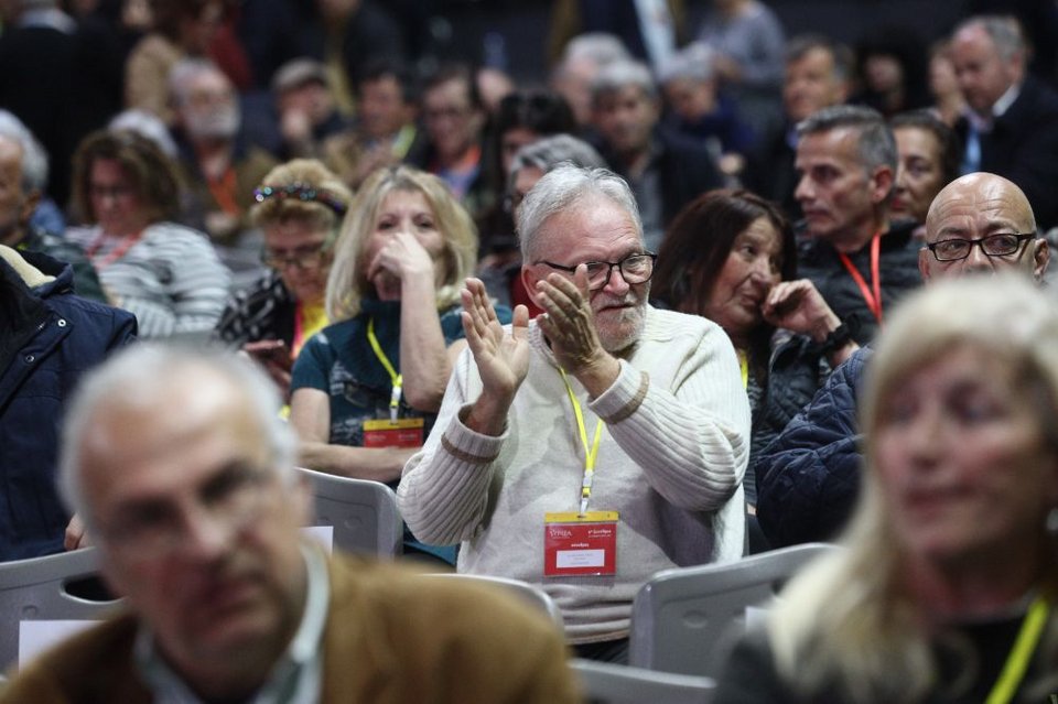 Εντάσεις, αψιμαχίες, φωνές αλλά και selfies, χαμόγελα, πηγαδάκια -Η 3η ημέρα του Συνεδρίου ΣΥΡΙΖΕ σε φωτό-βίντεο