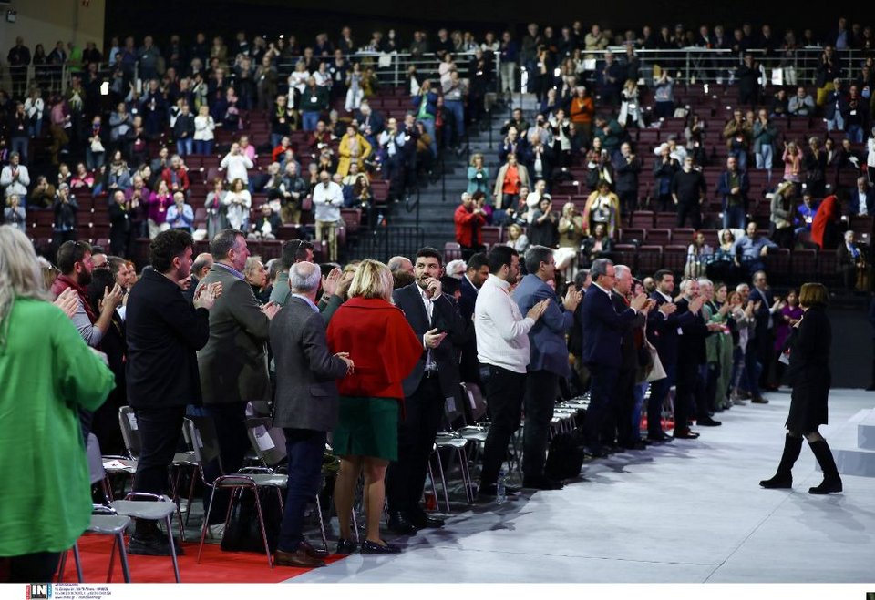 Εντάσεις, αψιμαχίες, φωνές αλλά και selfies, χαμόγελα, πηγαδάκια -Η 3η ημέρα του Συνεδρίου ΣΥΡΙΖΕ σε φωτό-βίντεο